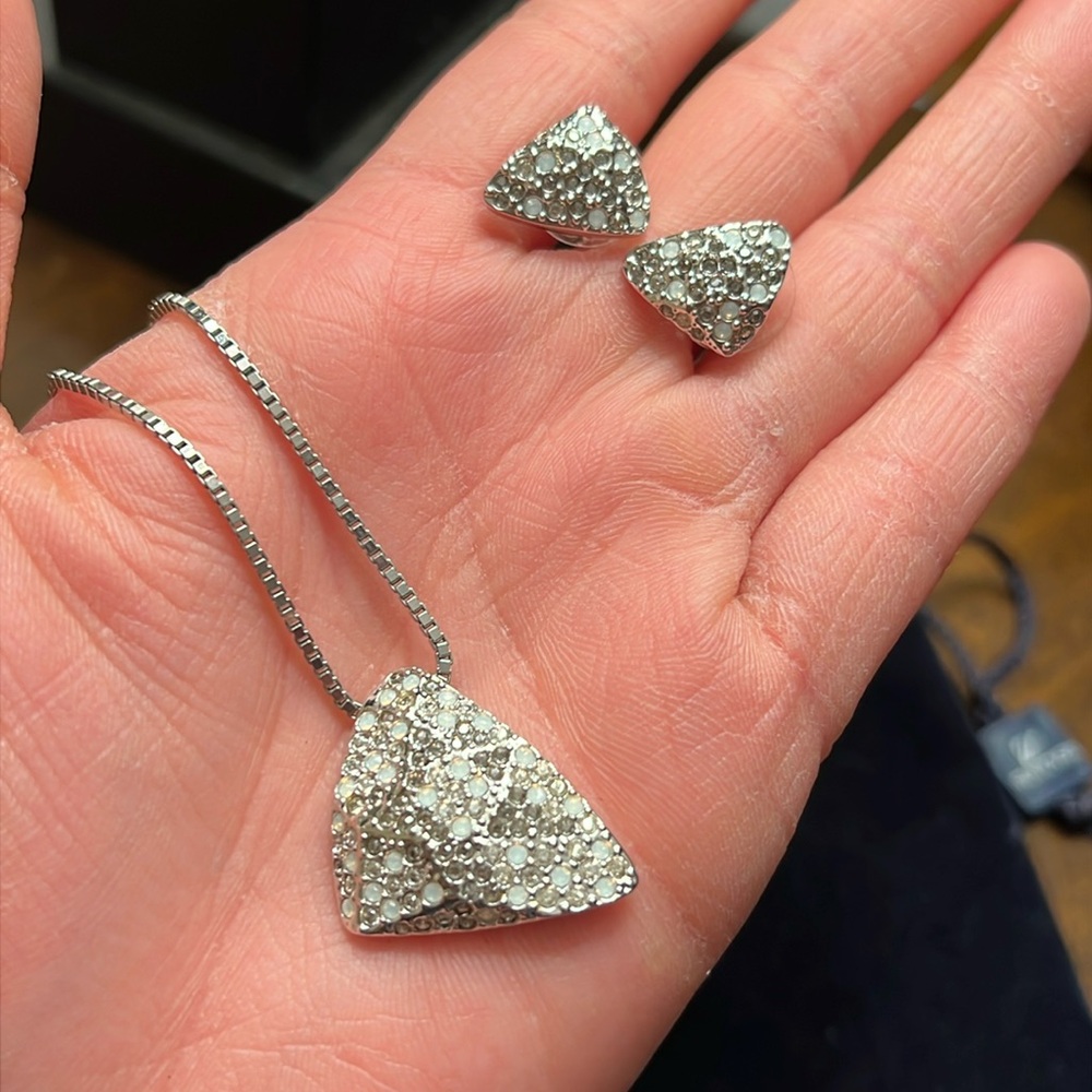 SWAROVSKI Necklace & Earring Set